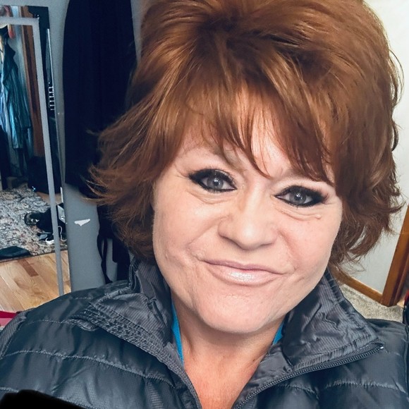 Meet your Posher, Michelle - Picture 1 of 1